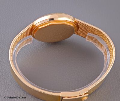 851908.jpg